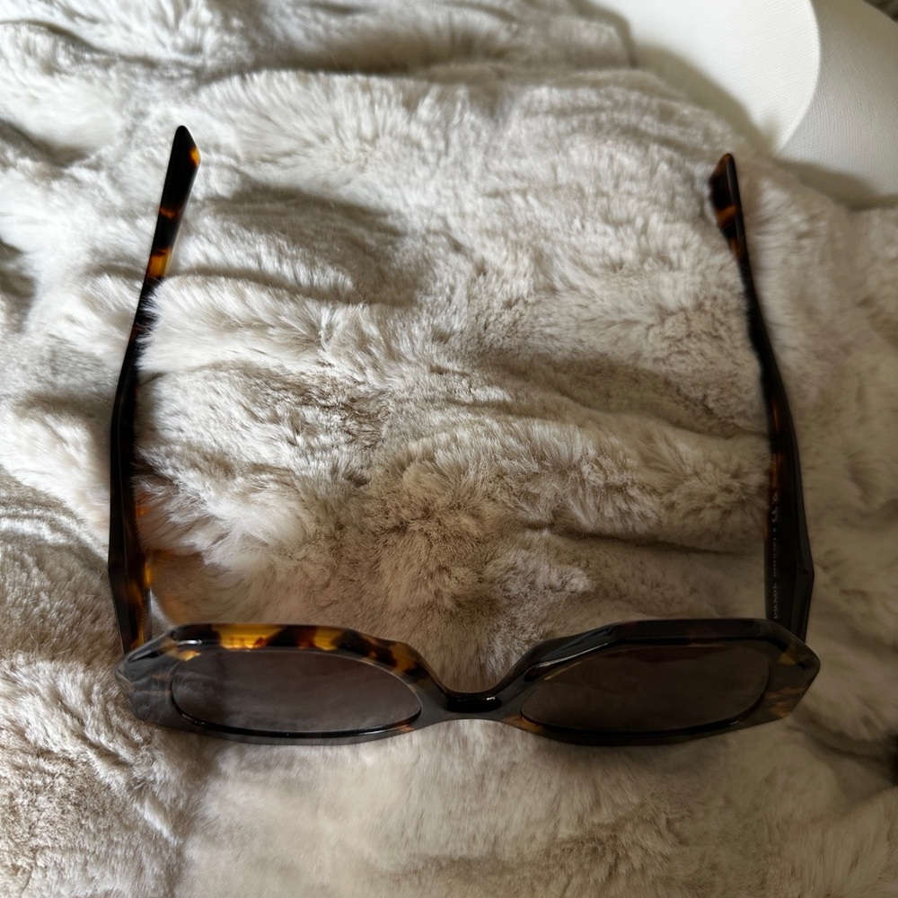 Prada Brown Oversized Glasses - Picture 10 of 12